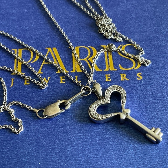 Silver key necklace with real natural diamonds - Picture 1 of 7